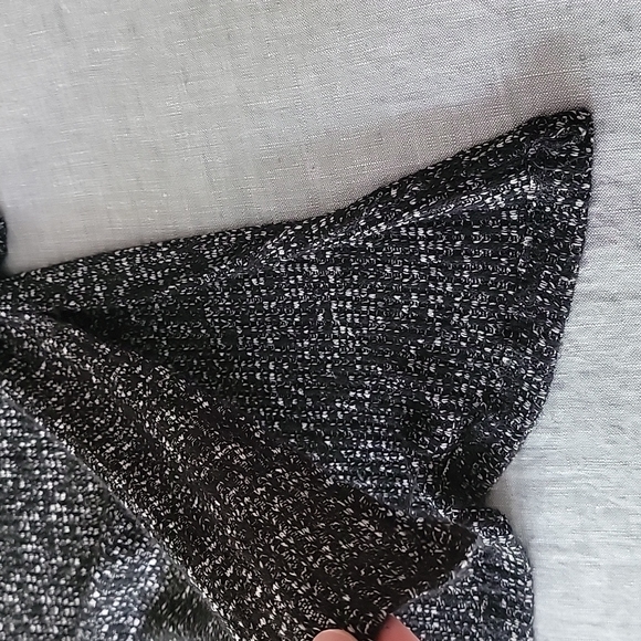 Democracy Cold Shoulder Asymmetric Knit Top - Picture 8 of 13